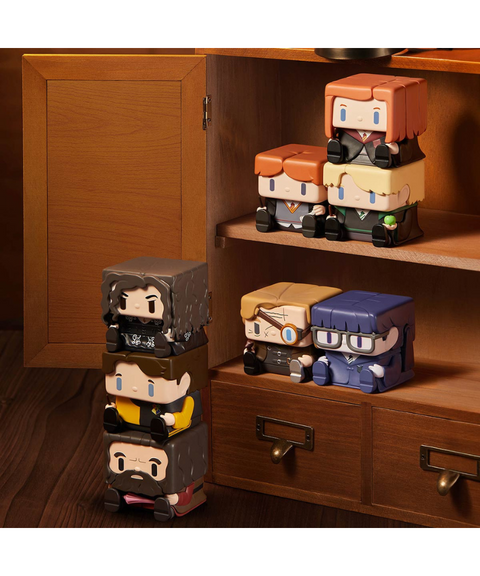 Pop Mart - Skullpanda The Addams Family "It"